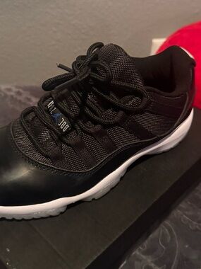 Air 11 retro Low Black and White Sneakers